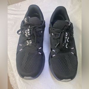 Women’s OnCloud sneakers